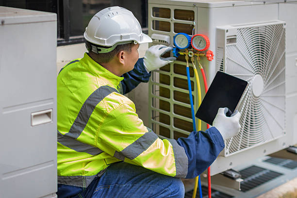 Professional Hvac technician working in Milan, NM